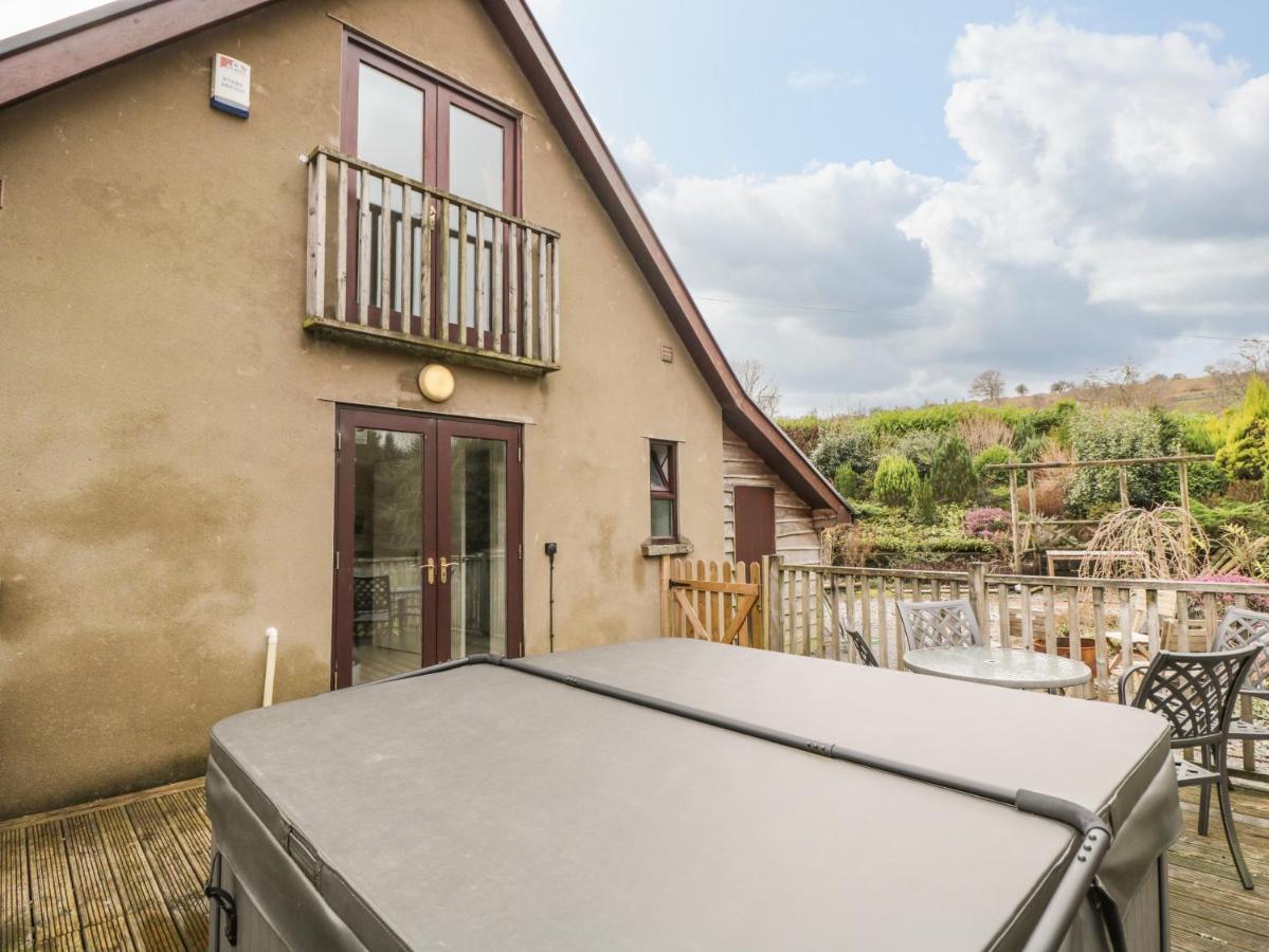 The Lodge Merthyr Tydfil Exterior photo